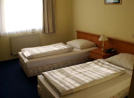 Albatros Airport Hotel Mörfelden-Walldorf Chambre photo